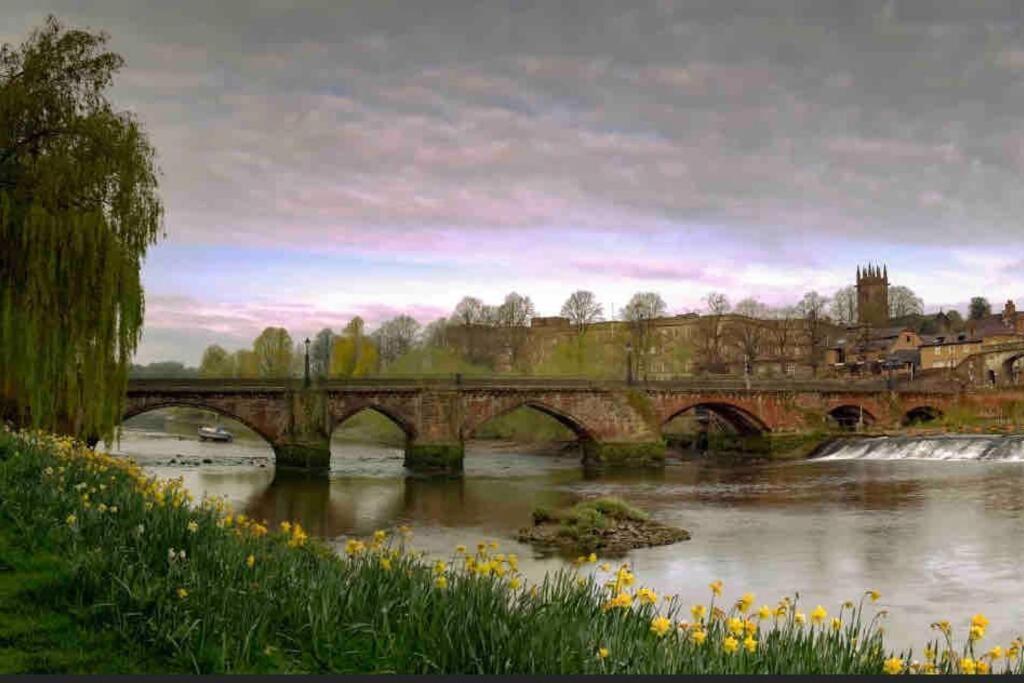 Chester/Handbridge Sleeps 9 + Netflix Hough Green Екстериор снимка