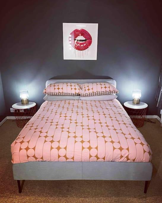 Chester/Handbridge Sleeps 9 + Netflix Hough Green Екстериор снимка