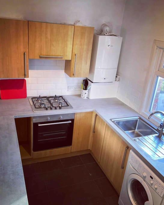 Chester/Handbridge Sleeps 9 + Netflix Hough Green Екстериор снимка