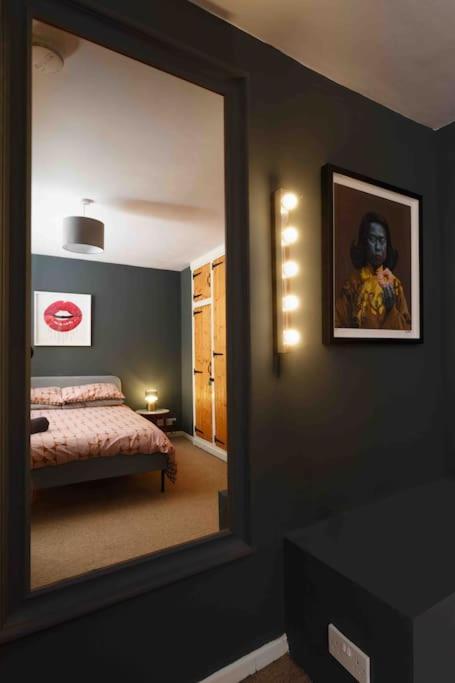 Chester/Handbridge Sleeps 9 + Netflix Hough Green Екстериор снимка